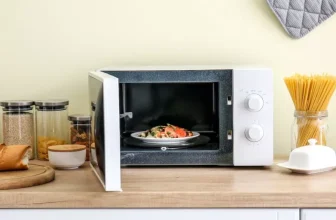 What Are Must-Have Gadgets for a Tech-Savvy Kitchen?